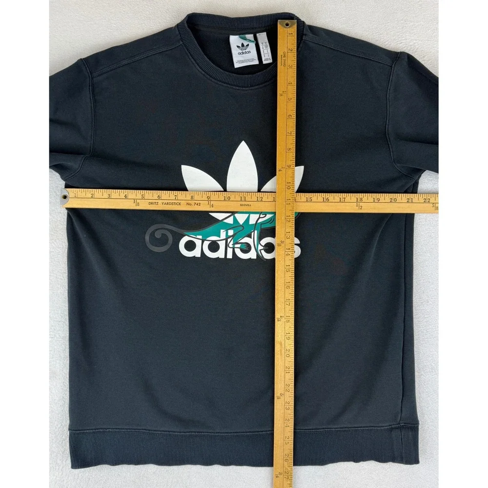 Adidas Sweatshirt Mens Small Black Chameleon Trefoil Logo Graphic Pullover